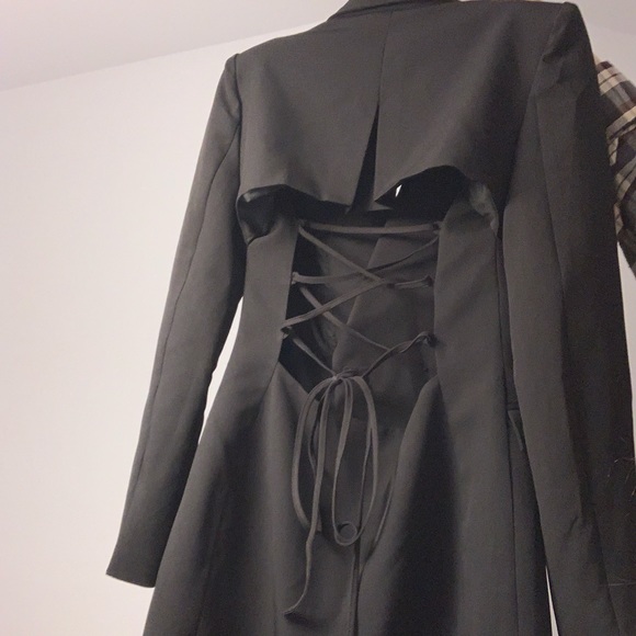 Black Lace Back Blazer Dress by BLITHE from CARTEBLANCHESHOP - Picture 4 of 4